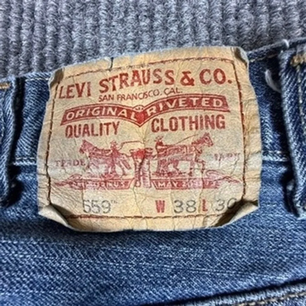 Levis 559 Relaxed Straight Jeans Mens 38x30 Blue Denim Medium Wash 00559-4258